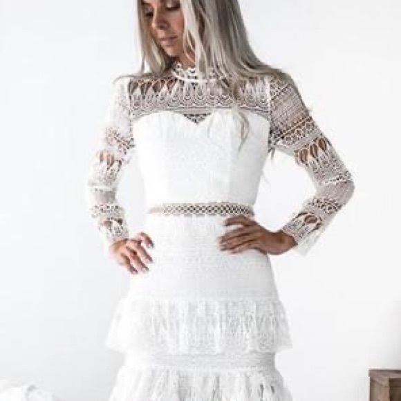 White lace dress - Picture 3 of 9